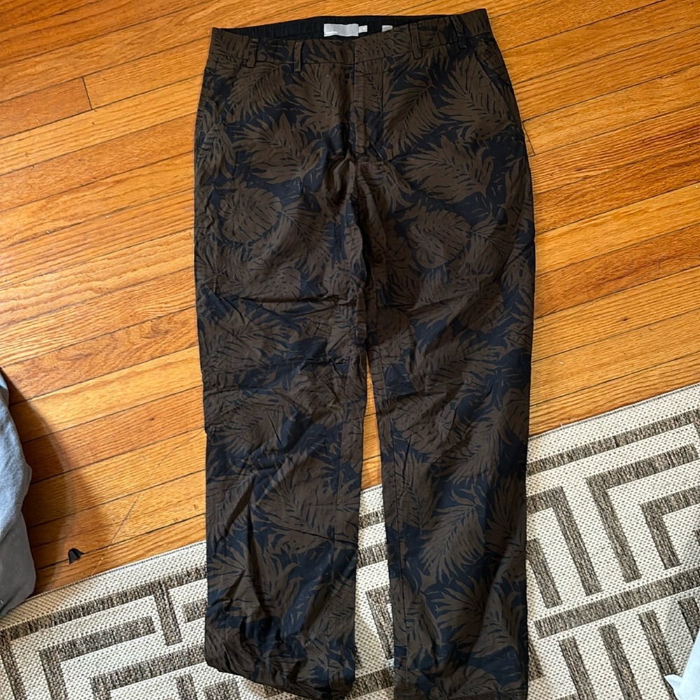 Vince men’s tropical print pants